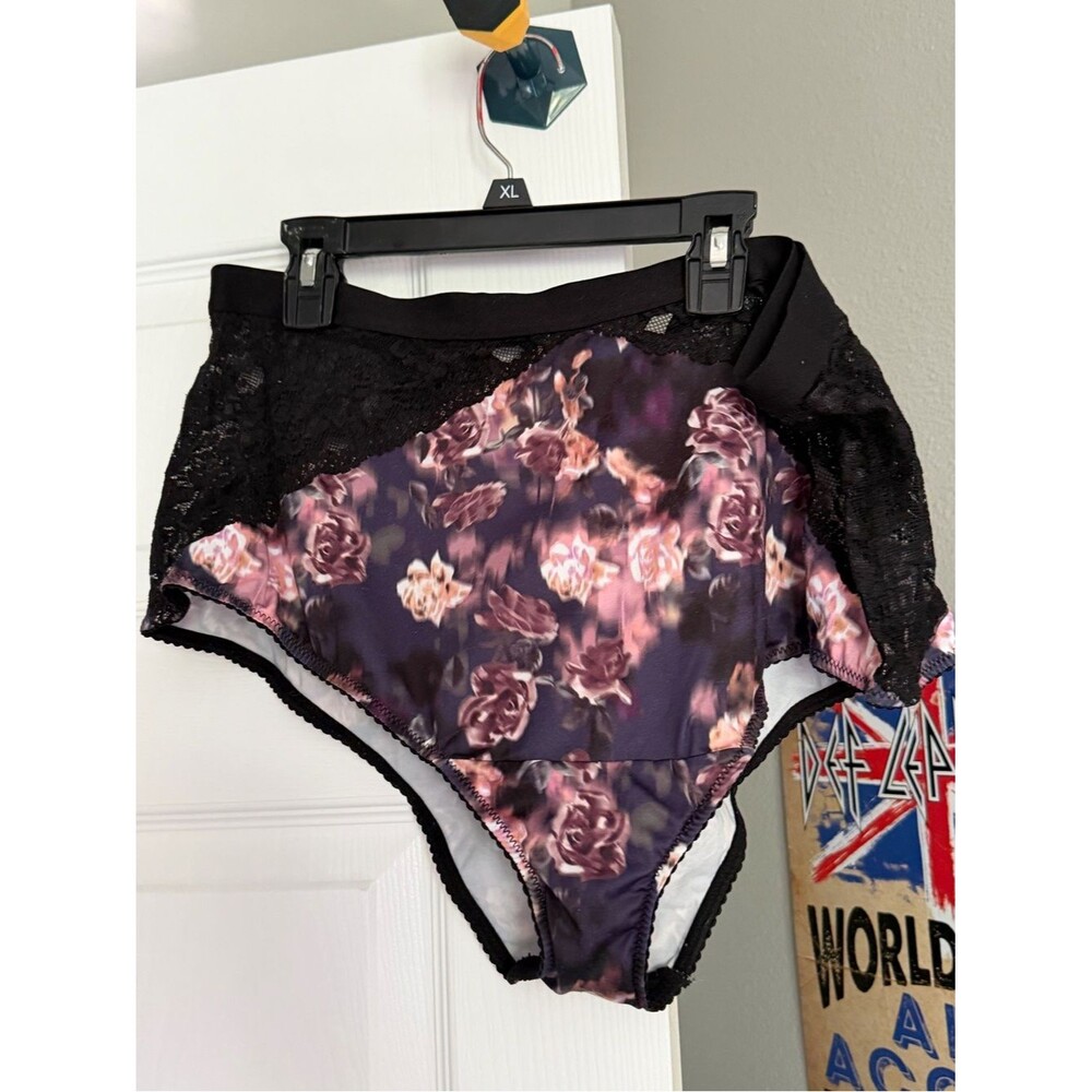Torrid Curve High Waist Brief Panty Size 2 XL Black Lace Dark Floral Rose